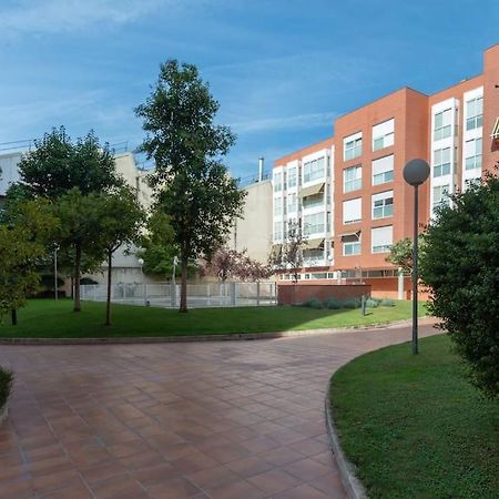 Vivienda Con Zona De Trabajo, Piscina Y Parking Apartment Madrid Bagian luar foto