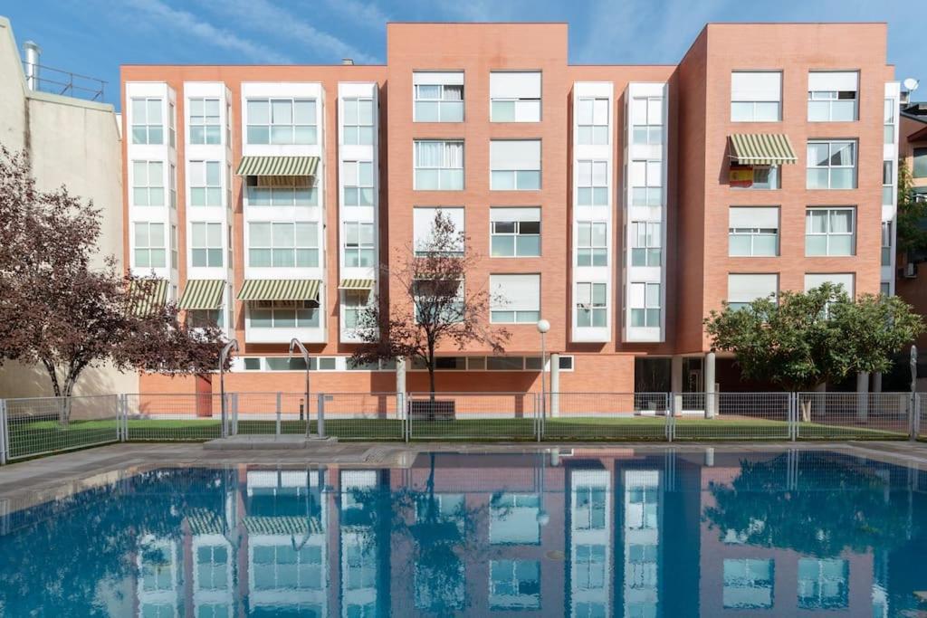 Vivienda Con Zona De Trabajo, Piscina Y Parking Apartment Madrid Bagian luar foto